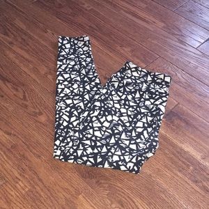 LuLaRoe black and cream leggings